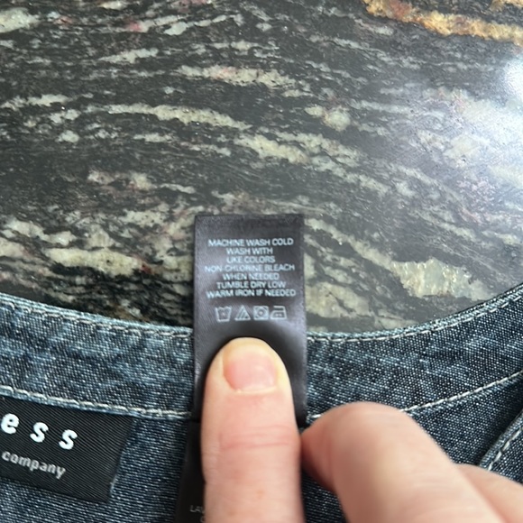 Access cap sleeve denim top with white topstitching - Picture 5 of 5